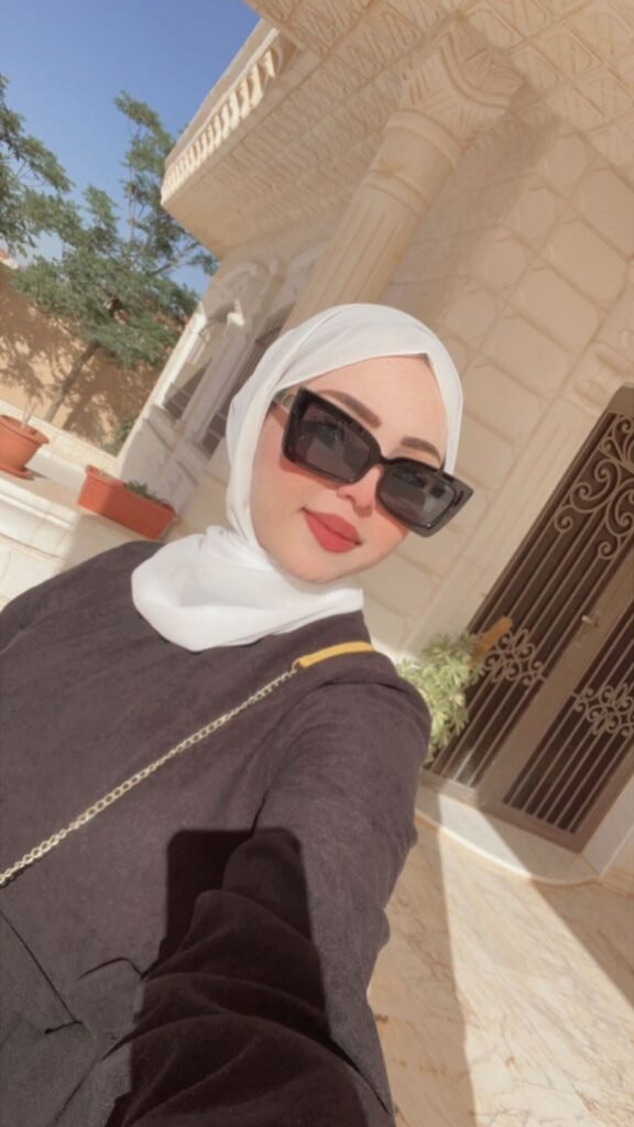 *الأدب بوصفه اختبارًا لقدرات اللغة:* *تأمل لُساني في العلاقة بين البنية والمعنى* 2 صورة واتساب بتاريخ 1446 12 22 في 15.34.45 dfe8d428